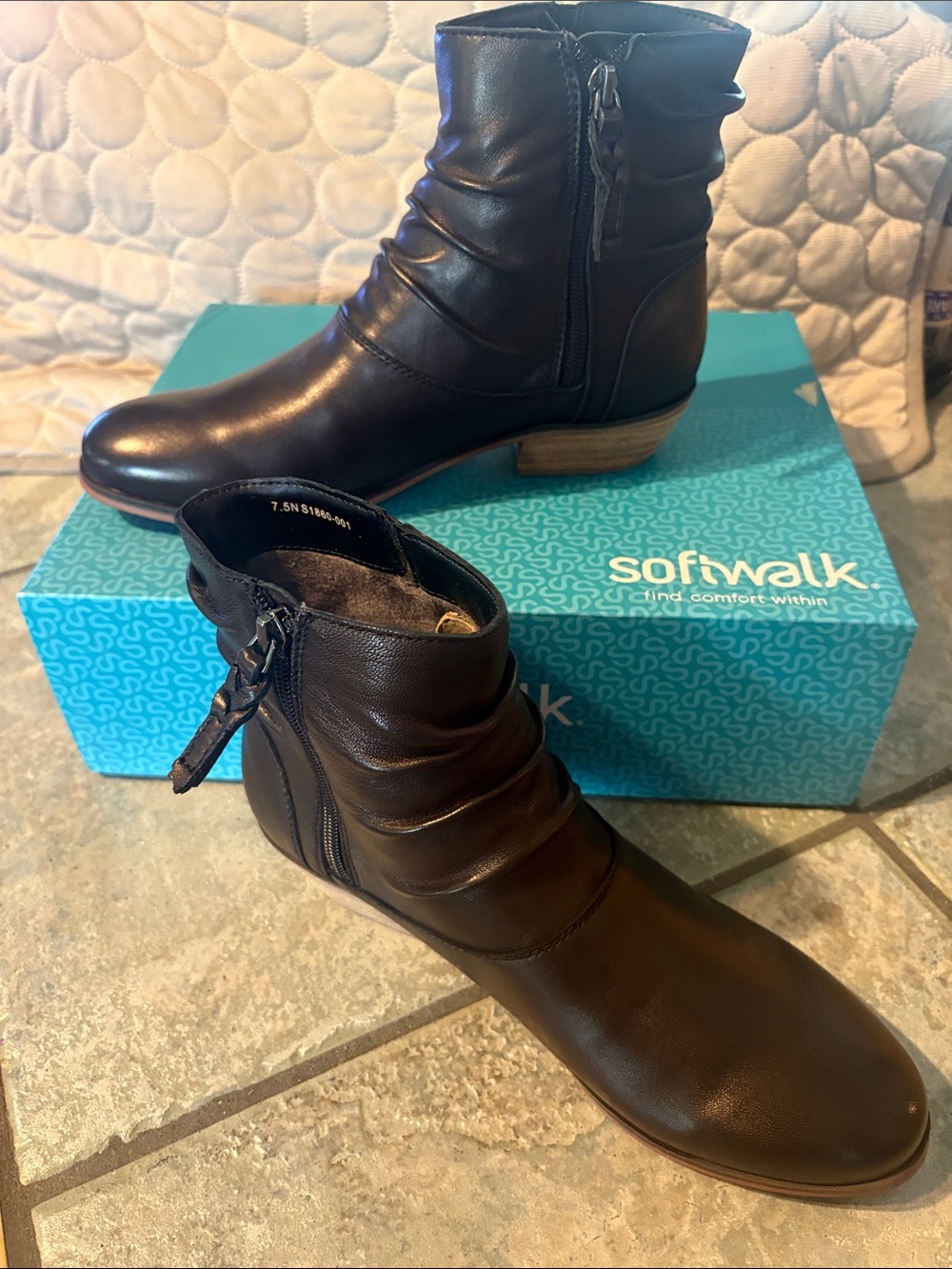 Softwalk Rochelle ankle boot NIB